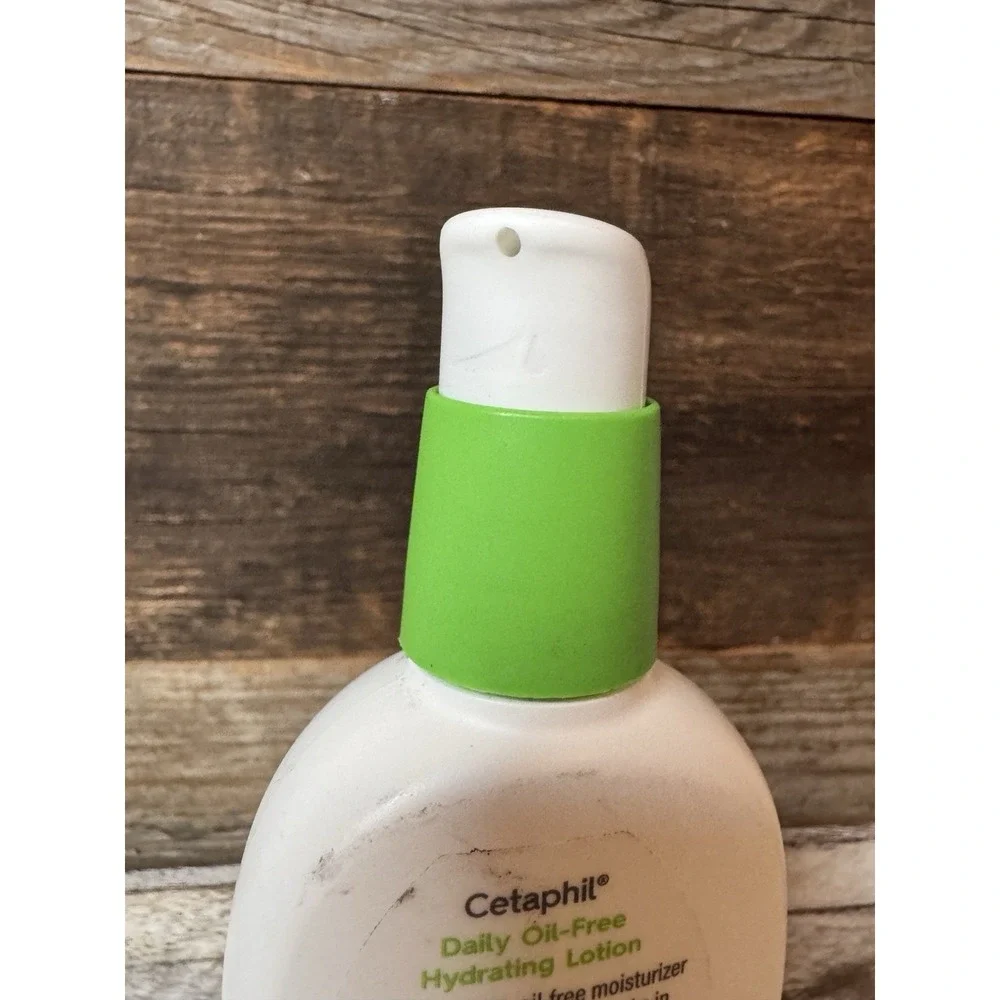 Cetaphil Daily Hydrating Lotion for Face w/ Hyaluronic Acid 3 fl oz – New No Box